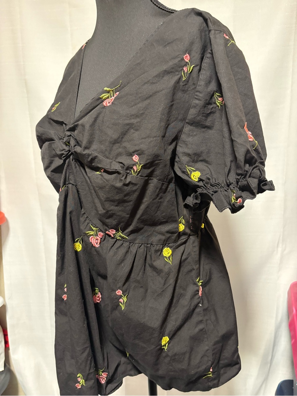 Women’s Black Floral Tie-Front Top - Pink & Yellow Rose Slenderizing!Embroidery! - Picture 5 of 14